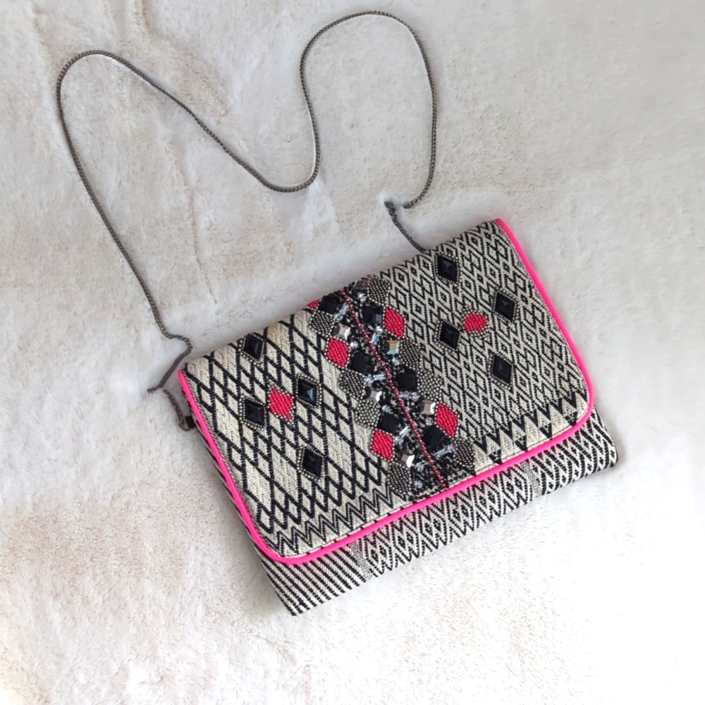 🆕Stylish Pink and Black Patterned Women's Bag